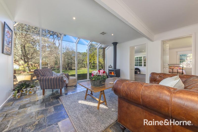 Photo - 50 Outawood Rise, Gisborne VIC 3437 - Image 7