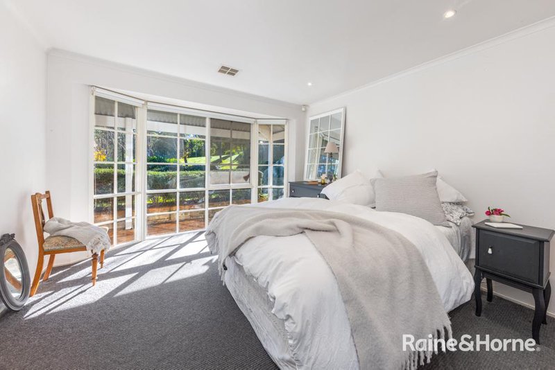 Photo - 50 Outawood Rise, Gisborne VIC 3437 - Image 10