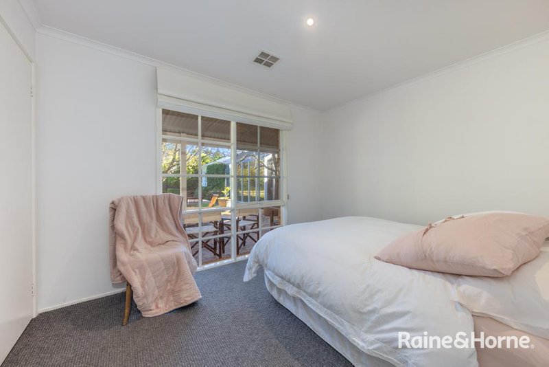 Photo - 50 Outawood Rise, Gisborne VIC 3437 - Image 12