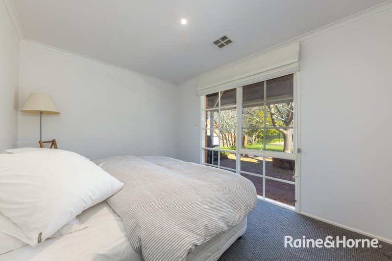 Photo - 50 Outawood Rise, Gisborne VIC 3437 - Image 14