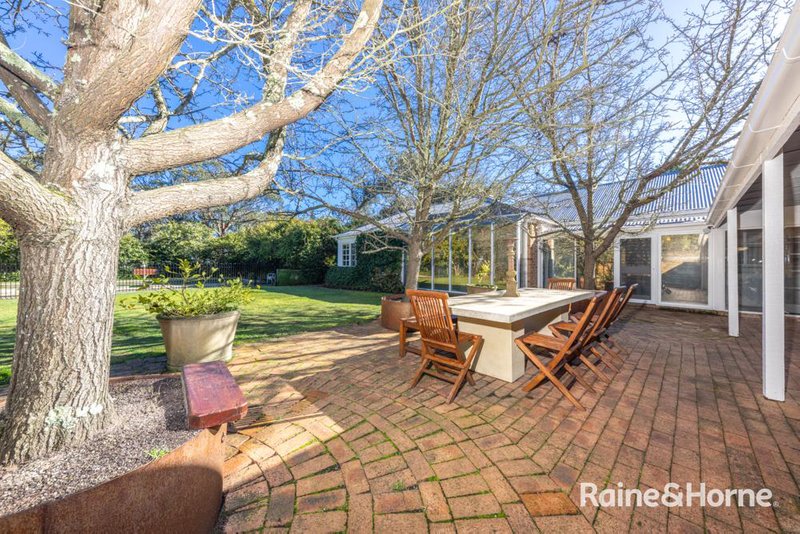 Photo - 50 Outawood Rise, Gisborne VIC 3437 - Image 19
