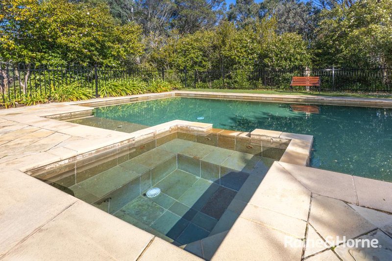 Photo - 50 Outawood Rise, Gisborne VIC 3437 - Image 21