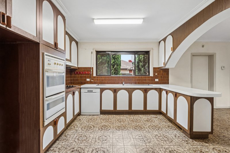 Photo - 50 Pallant Avenue, Reservoir VIC 3073 - Image 4