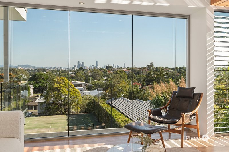 Photo - 50 Palm Avenue, Holland Park West QLD 4121 - Image 2