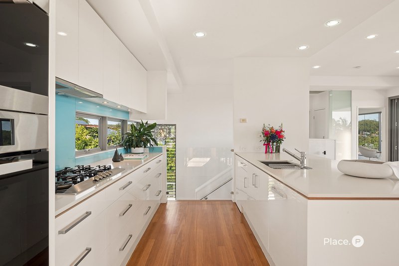 Photo - 50 Palm Avenue, Holland Park West QLD 4121 - Image 9