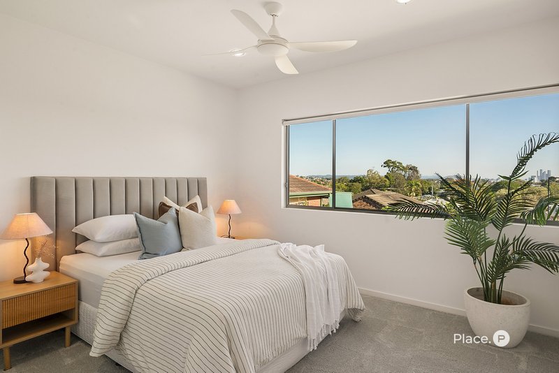 Photo - 50 Palm Avenue, Holland Park West QLD 4121 - Image 18