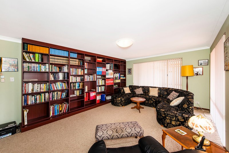 Photo - 50 Parkland Drive, Warnbro WA 6169 - Image 14