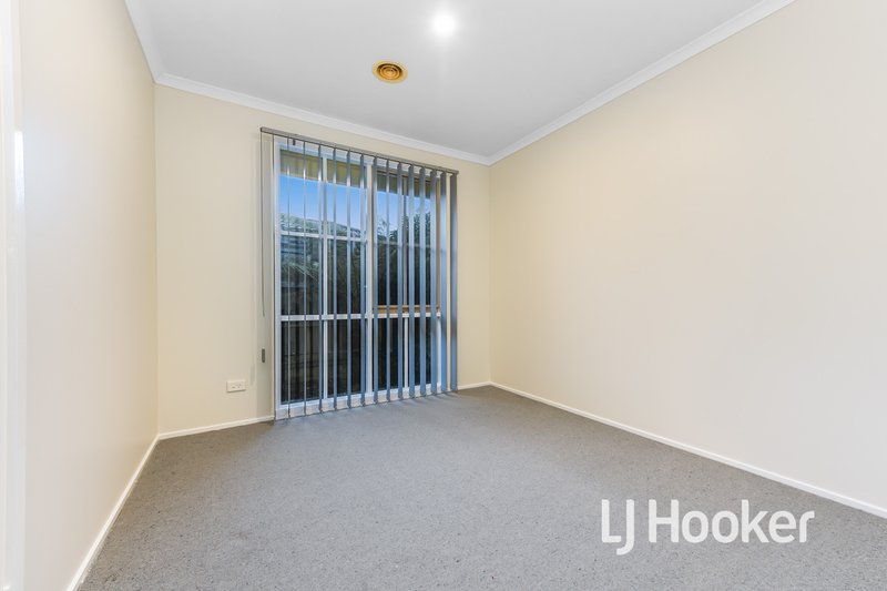 Photo - 50 Parman Avenue, Pakenham VIC 3810 - Image 12