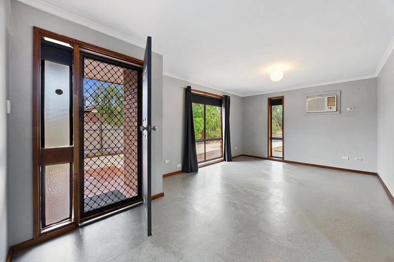 Photo - 50 Parramatta Drive, Morphett Vale SA 5162 - Image 2