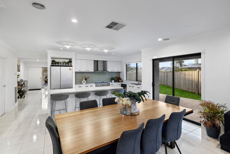 Photo - 50 Perry Road, Werribee VIC 3030 - Image 5