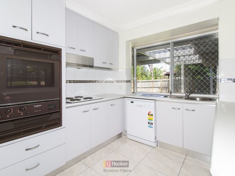 Photo - 50 Peverell Street, Hillcrest QLD 4118 - Image 4