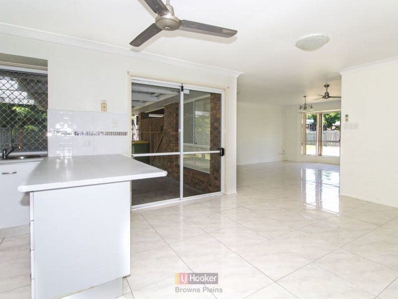 Photo - 50 Peverell Street, Hillcrest QLD 4118 - Image 12