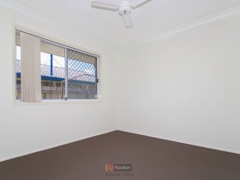 Photo - 50 Peverell Street, Hillcrest QLD 4118 - Image 14