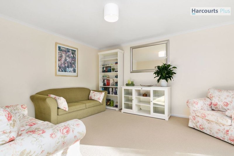 Photo - 50 Quailo Avenue, Hallett Cove SA 5158 - Image 5