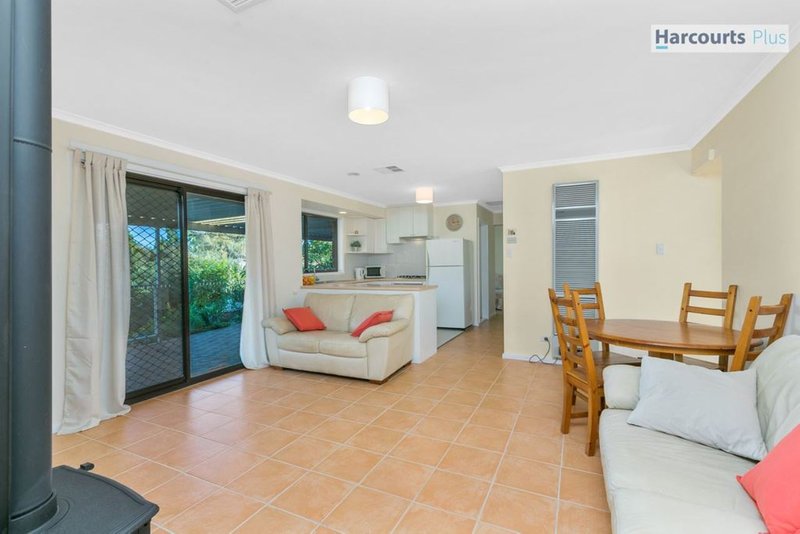 Photo - 50 Quailo Avenue, Hallett Cove SA 5158 - Image 9