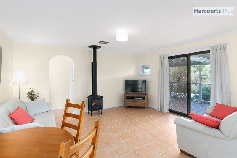 Photo - 50 Quailo Avenue, Hallett Cove SA 5158 - Image 10