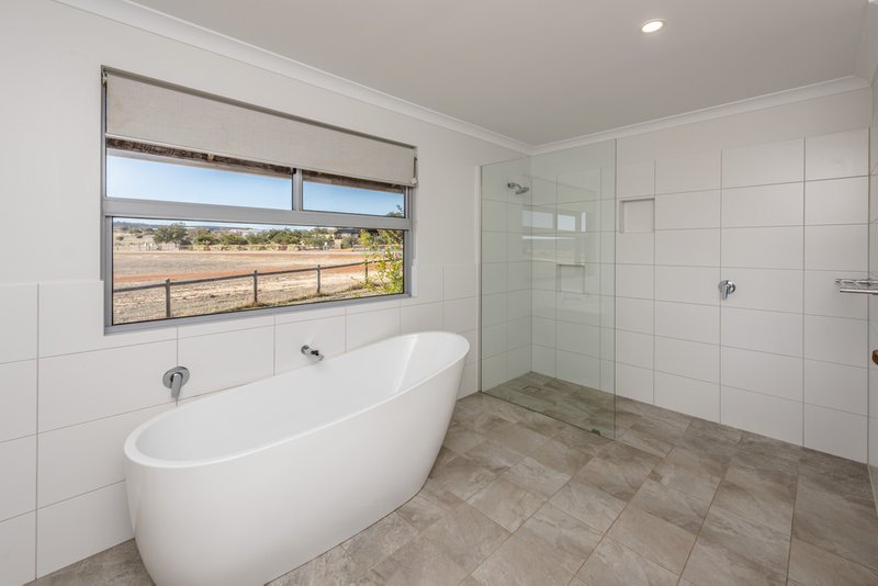 Photo - 50 Redcliffe Concourse, White Peak WA 6532 - Image 2