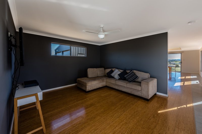 Photo - 50 Redcliffe Concourse, White Peak WA 6532 - Image 11