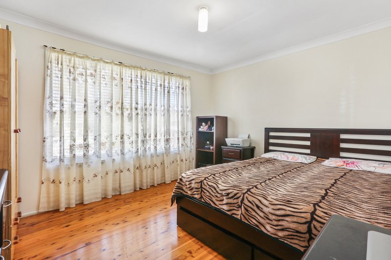 Photo - 50 Rickard Road, Unanderra NSW 2526 - Image 4