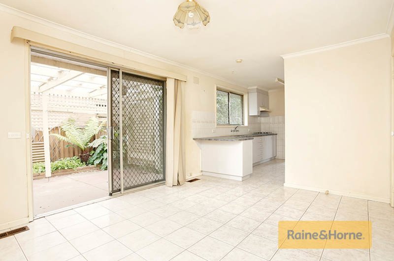 Photo - 50 Riddle Drive, Melton VIC 3337 - Image 3