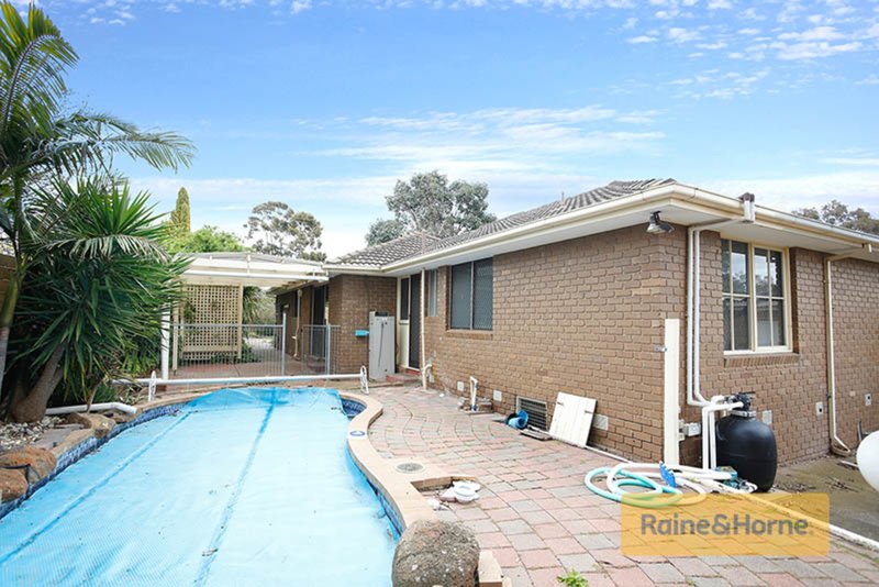 Photo - 50 Riddle Drive, Melton VIC 3337 - Image 9