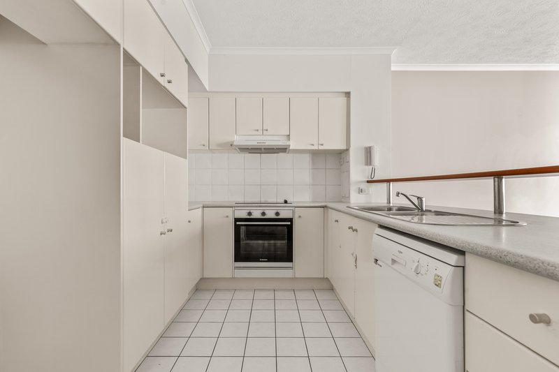 Photo - 50 Rotherham Street, Kangaroo Point QLD 4169 - Image 7