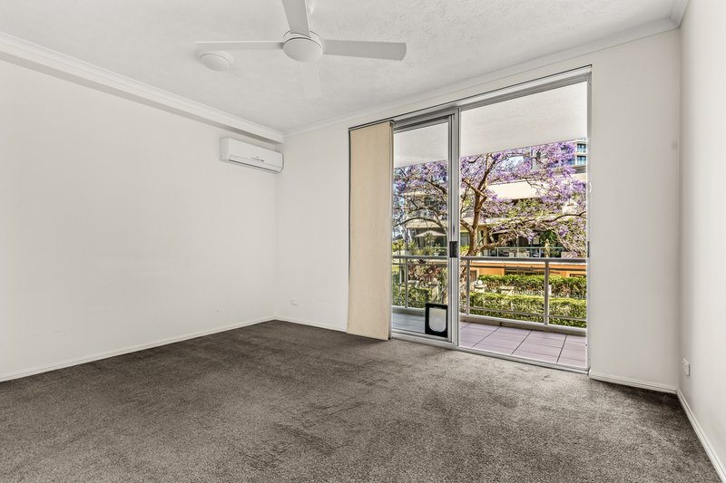 Photo - 50 Rotherham Street, Kangaroo Point QLD 4169 - Image 8