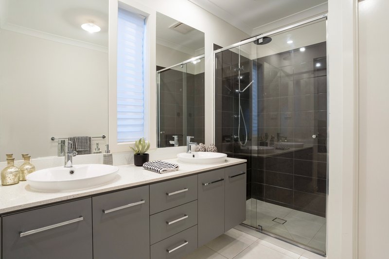 Photo - 50 Scenery Drive, Craigieburn VIC 3064 - Image 4