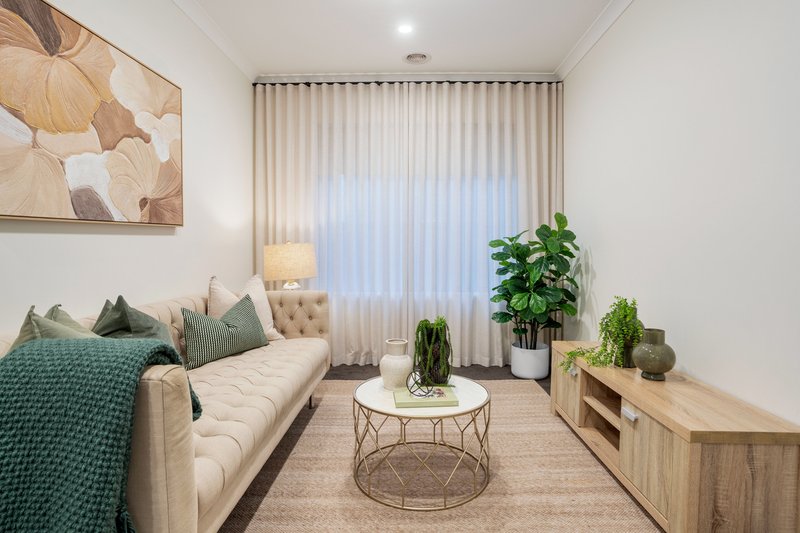 Photo - 50 Scenery Drive, Craigieburn VIC 3064 - Image 8