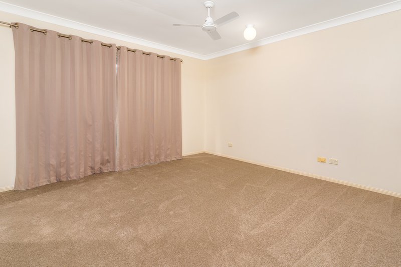 Photo - 50 Sheffield Place, Kuraby QLD 4112 - Image 8