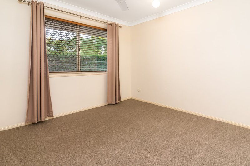 Photo - 50 Sheffield Place, Kuraby QLD 4112 - Image 13