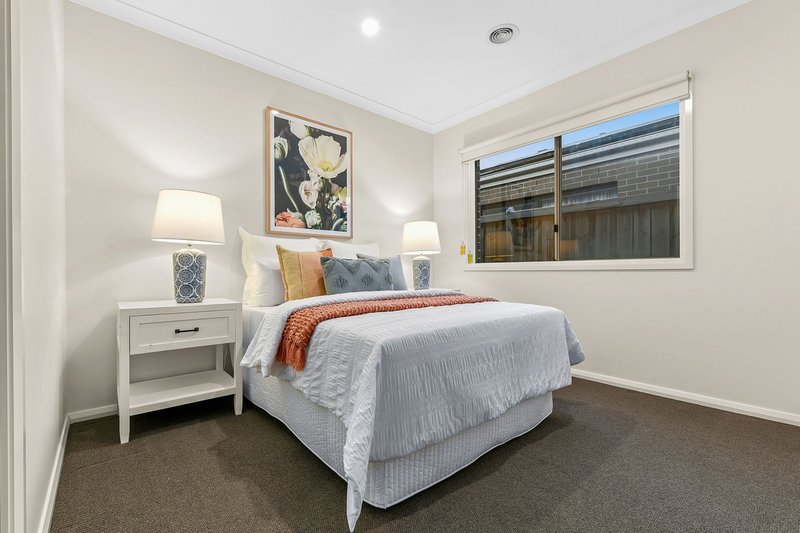 Photo - 50 Skylark Boulevard, Clyde North VIC 3978 - Image 18