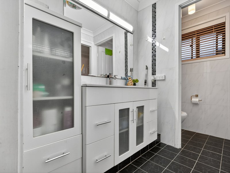 Photo - 50 Sopwith Avenue, Raby NSW 2566 - Image 10