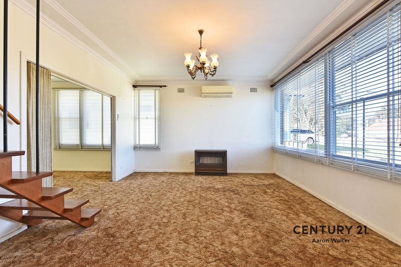 Photo - 50 Springfield Avenue, Kotara NSW 2289 - Image 5