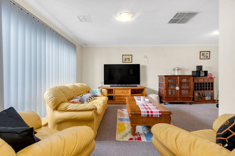 Photo - 50 Sterling Court, Smithfield Plains SA 5114 - Image 16