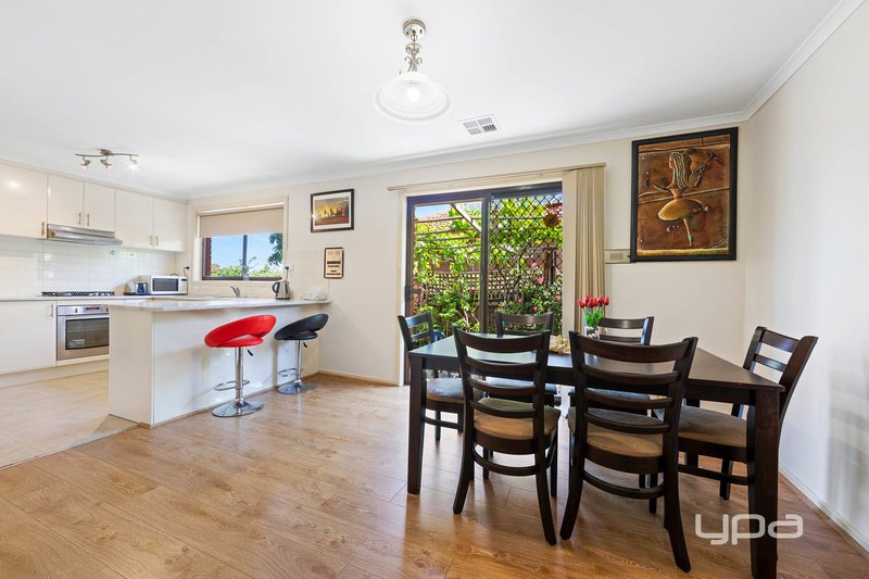 Photo - 50 Stevenage Crescent, Deer Park VIC 3023 - Image 3