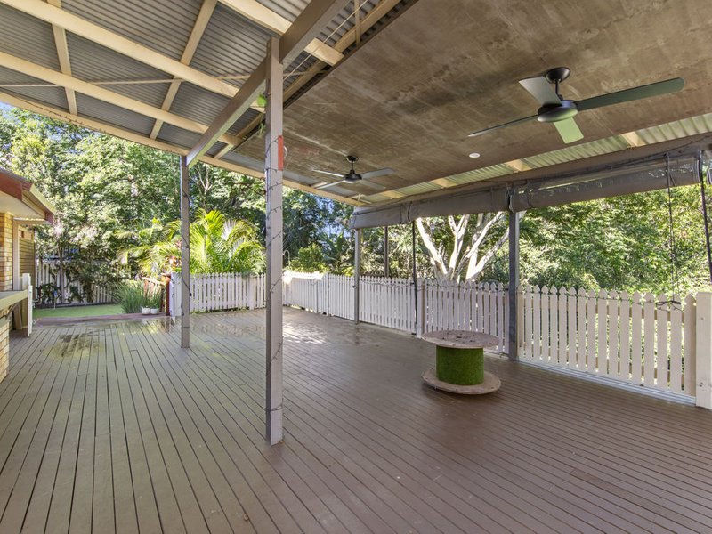 Photo - 50 Tanager Street, Albany Creek QLD 4035 - Image 15