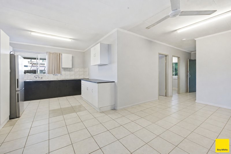 Photo - 50 Toogood Road, Woree QLD 4868 - Image 3