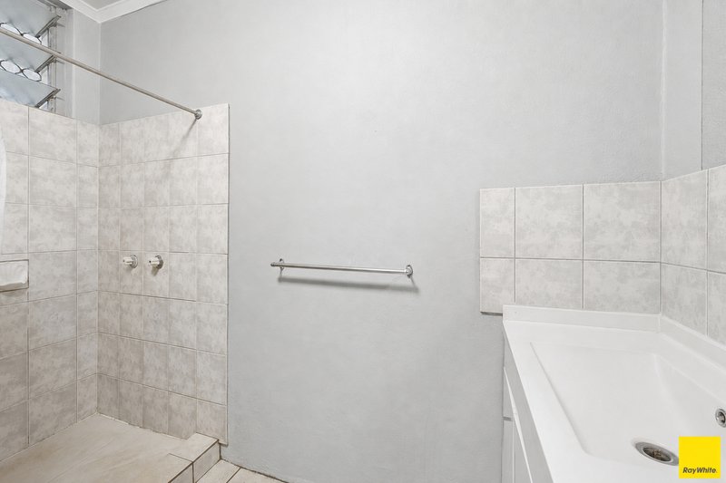 Photo - 50 Toogood Road, Woree QLD 4868 - Image 8