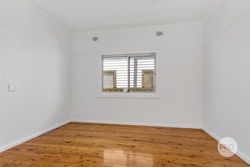 Photo - 50 Universal Street, Mortdale NSW 2223 - Image 4