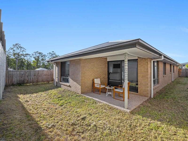 Photo - 50 Woodline Drive, Spring Mountain QLD 4300 - Image 2