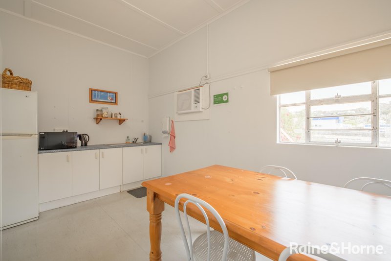 Photo - 50 Young Street, , Barney Point QLD 4680 - Image 18