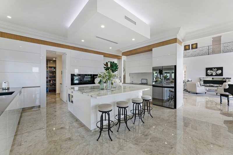 5001 Emerald Island Drive Carrara Qld 4211 Real Estate Industry Partners