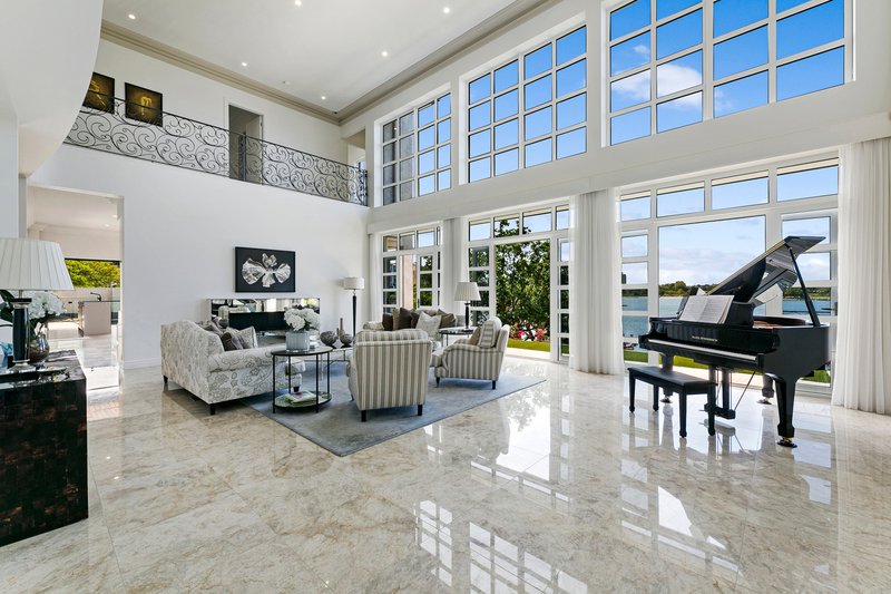 5001 Emerald Island Drive Carrara Qld 4211 Real Estate Industry Partners