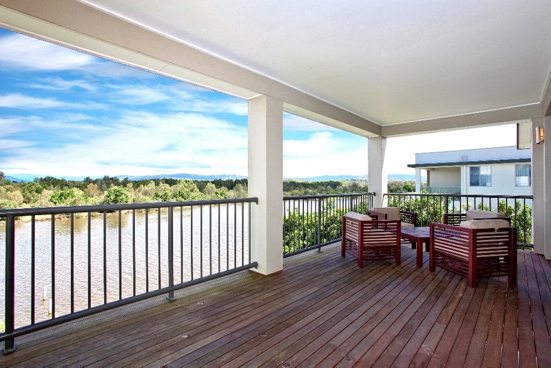 Photo - 5006 Emerald Island Drive, Carrara QLD 4211 - Image 4