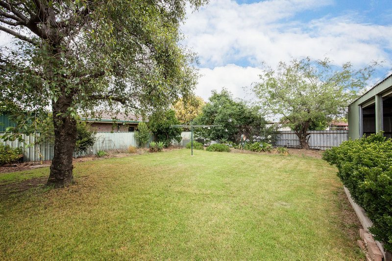 Photo - 501 Kotthoff Street, Lavington NSW 2641 - Image 18