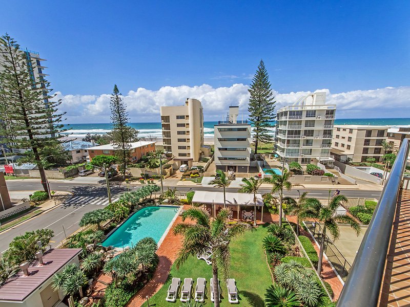 Photo - 501/10 Vista Street, Surfers Paradise QLD 4217 - Image 2