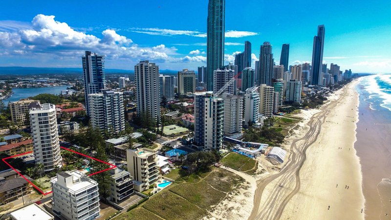 Photo - 501/10 Vista Street, Surfers Paradise QLD 4217 - Image 4