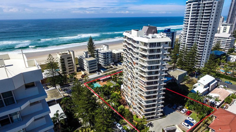 Photo - 501/10 Vista Street, Surfers Paradise QLD 4217 - Image 16