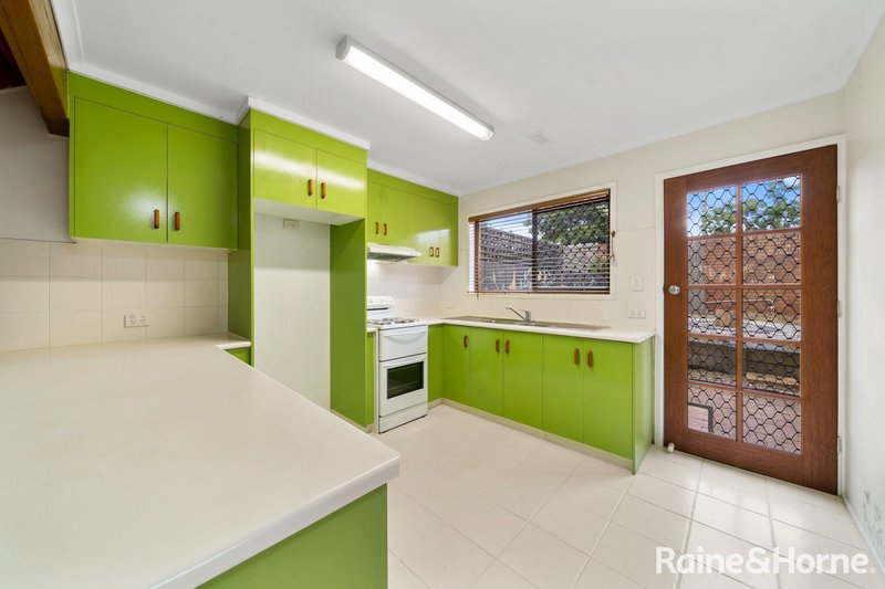 Photo - 50/111 Barbaralla Drive, Springwood QLD 4127 - Image 4